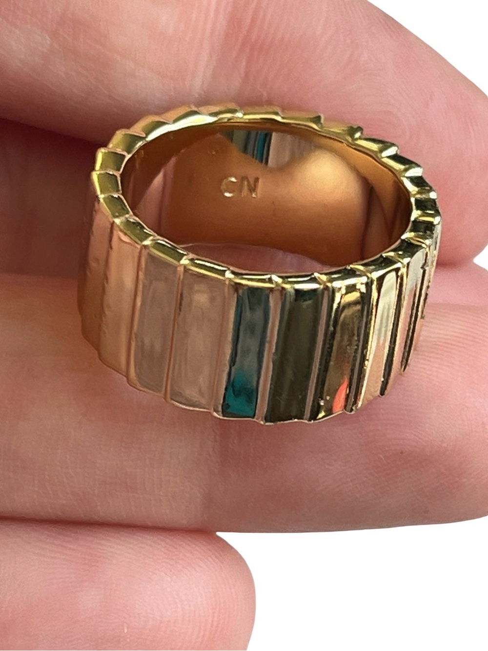 Gold Tone Corrugated Ring Chunky Classic Size 7.5 - Picture 3 of 5